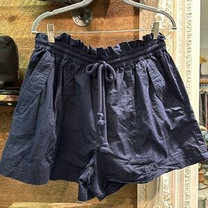 Banana Republic LAUREL POPLIN SHORTS size Med Navy Blue